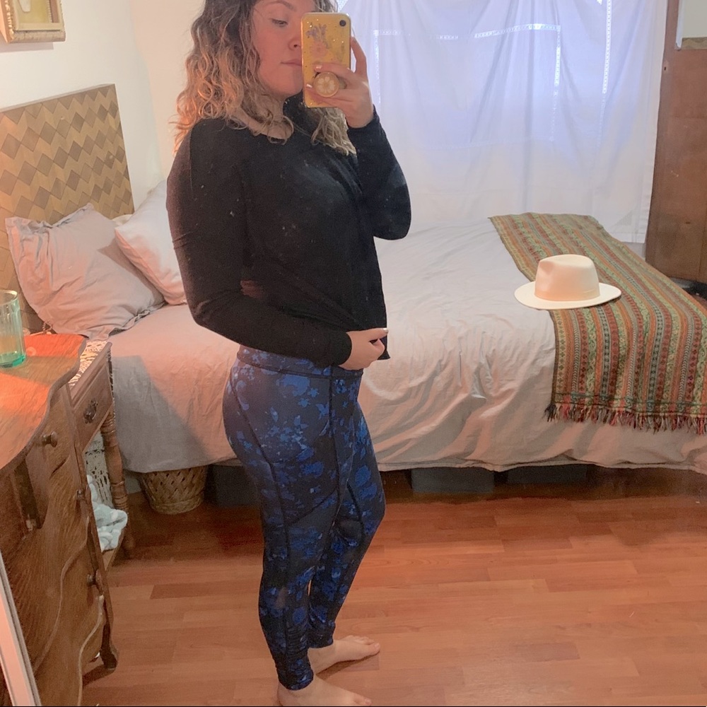 Lululemon Blue floral speed tights